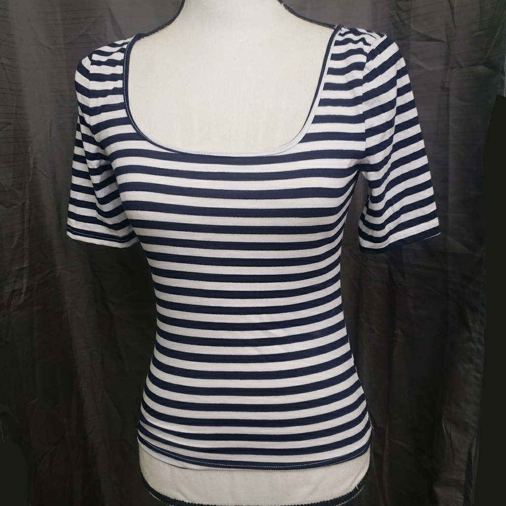 SHEIN | Like New Blk/Wht Striped Tee!